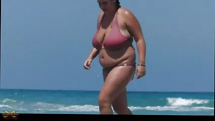 Gianna Dior allargò le gambe affinché Alberto Blanco le leccasse video porno con modelle il berretto peloso.