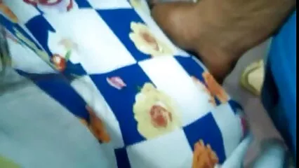 L'amante finisce solo nella bocca dell'affascinante bionda porno con animali video Elise.