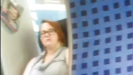 La ragazza dai capelli rossi si è messa a quattro zampe e si video amatoriali scopate è piantata su un membro.