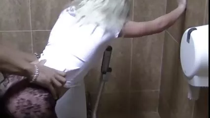 Due ragazze dopo free porno con animali un pompino in prima persona sostituiscono i preti per l'anale di gruppo.