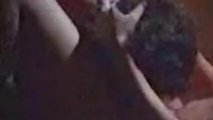 Una film porno con donne grasse ragazza con la figa pelosa sa come succhiare perfettamente un cazzo duro.