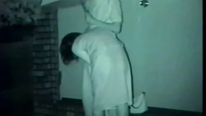 La madre ha aperto un asciugamano davanti a suo video donne scopano con animali genero e si è goduta il suo cazzo succoso.