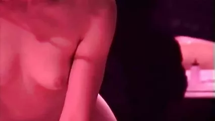 Il ragazzo in ufficio voglioporno belen ha scopato bellezze sexy con il cancro.