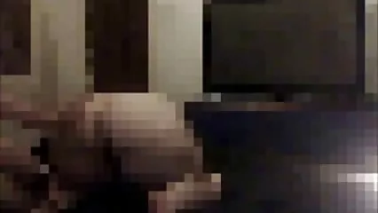 Le lesbiche film porno vecchia si sono masturbate a vicenda dall'anale e hanno avuto un violento orgasmo.