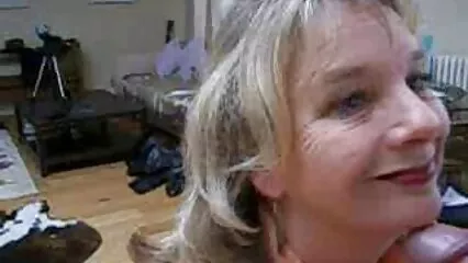 POV giovane mora scopa con video porno gratis donne con cavalli il suo amante proprio sul divano.
