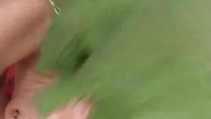 Un uomo di colore ha scopato una giovane troia con un pornototale massaggi grosso cazzo.