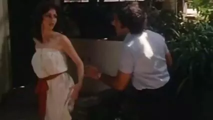La bionda video porno di nonne arrapate fa sesso lesbico violento con la sua amica.
