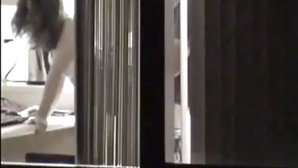 Una ragazza durante scopano gratis un appuntamento con ragazzi riceve da loro una doppia penetrazione.
