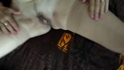 La bionda russa proprio a casa ha fatto al ragazzo donne sesso con animali gratis un bellissimo e regale pompino.