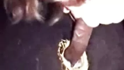 Un uomo di colore con uno zaino sulla schiena video amatoriali scopate si attaccò da dietro alla padrona stronza e la strappò di dosso.