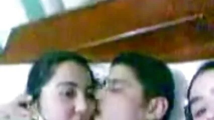 Donne maggiorenni organizzano sesso di gruppo con un cazzo enorme. foto porno di donne anziane
