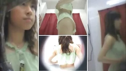 Alla giovane troia non dispiace scopate video gratis la doppia penetrazione con due ragazzi sul divano.