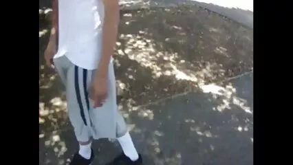 Il ragazzo fa sesso a lungo con una video scopate tettone signora alla moda in calze nere.