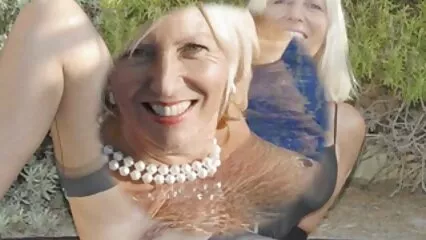 Due ragazzi muscolosi fanno film porno con donne molto pelose una doppia penetrazione a una bionda in collant.