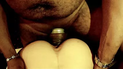 La bellezza con il culo dalle grandi tette dopo un massaggio viene porno video gratis con animali dal sesso con un ragazzo.