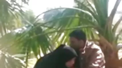 La mulatta dopo un pompino riceve da un lungo pene di un uomo di scopata gratis colore, anale profondo.