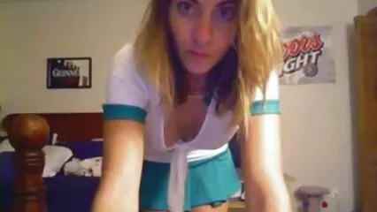 Una donna asiatica e le sue amiche hanno fatto sesso di gruppo con un uomo di colore e si sono sballate dopo essere state scopate video amatoriali sculacciate.