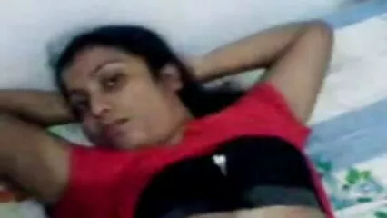 Bionda in calze scopa diversi video sesso interrazziale ragazzi contemporaneamente.