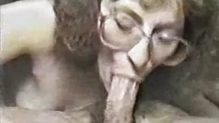 Due mamme bionde hanno regalato al video porno tra ragazzi ragazzo un trio di gruppo.