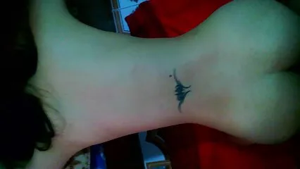 Il fratello ha svegliato la sorellastra scopata gratuita e l'ha scopata nella figa.