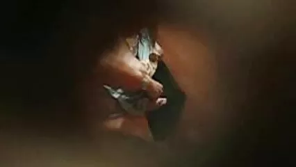 Veronica Rodriguez in lingerie nera fa sesso con un amico ad un appuntamento. film porno con anziani