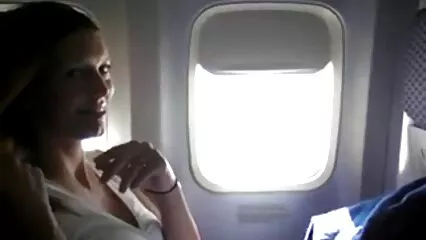 Procace donna di colore ha scopato webcam coppie porno la figa della sua amica con un pene di gomma.