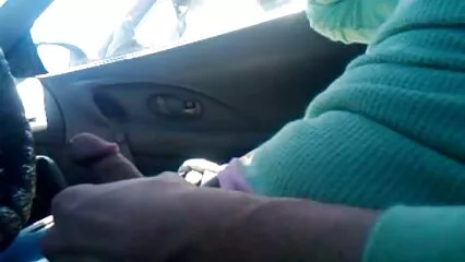Le mamme lesbiche a casa film porno mamme arrapate hanno invitato una vicina a fare sesso di gruppo in un letto morbido.