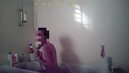 Lesbiche brillanti hanno deciso di filmare la loro calda dissolutezza davanti alla telecamera. porno con nonne italiane
